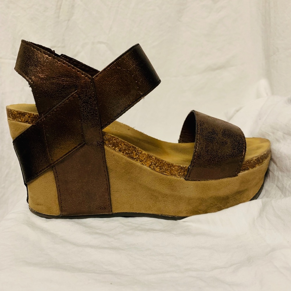 Pierre Dumas Hester Wedge Heel